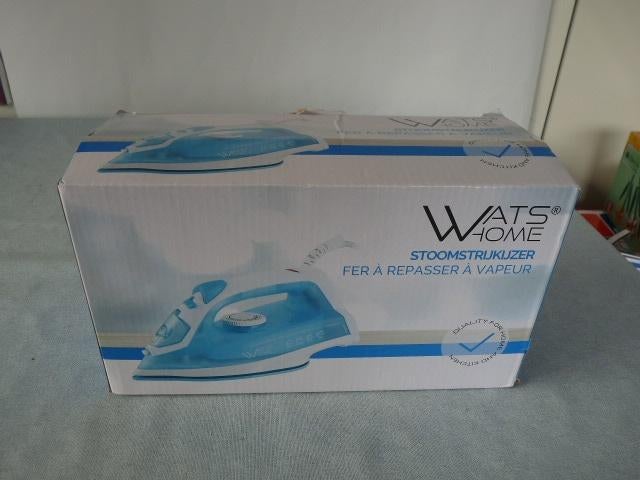 mooi nieuw stoomstrijkijzer 2000 watt Nieuw in doos., Ophalen of Verzenden, Nieuw, Strijkijzer met snoer