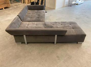Grijze lounge bank - zo goed als nieuw! beschikbaar voor biedingen