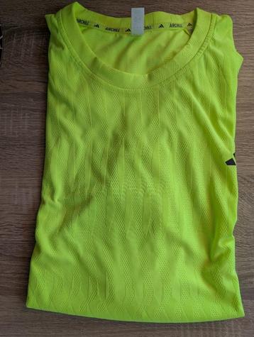 Adidas Roland Garros 2025 Shirt (XXL) en Short (XL) geel beschikbaar voor biedingen