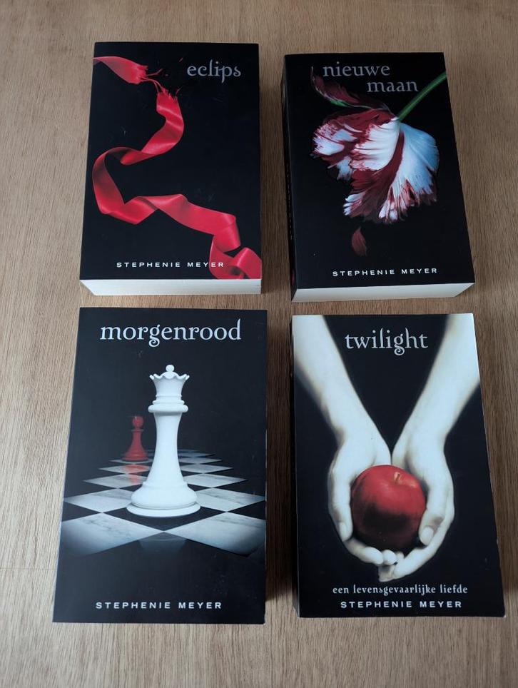4x Stephenie Meyer, Morgenrood,Eelips, Twilight, Nieuwe Maan, Boeken, Fantasy, Nieuw, Ophalen of Verzenden