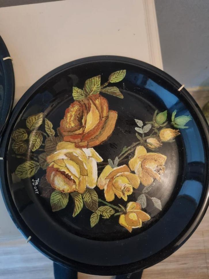 2 Decoratieve Borden - F. Boer Gesigneerd, Antiek en Kunst, Antiek | Schalen, Ophalen of Verzenden