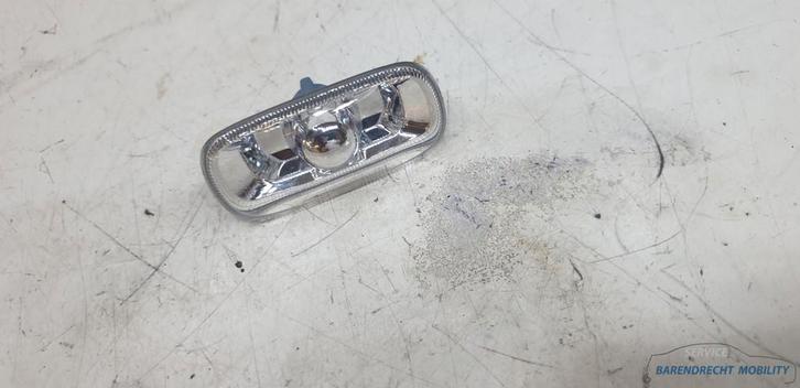 Zijknipperlicht Audi A4 B7 spatbord zijscherm origineel gebr, Auto-onderdelen, Verlichting, Audi, Gebruikt, Ophalen of Verzenden
