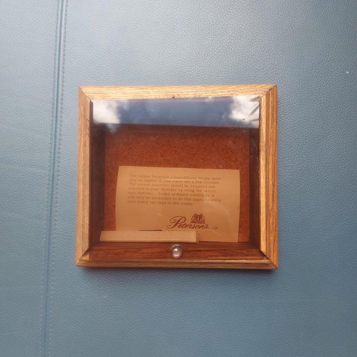 Peterson’s houten humidor kastje met glazen deksel nieuw, Verzamelen, Rookartikelen, Aanstekers en Luciferdoosjes, Nieuw, Overige typen