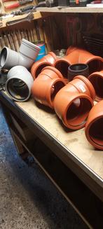 Pvc, Doe-het-zelf en Verbouw, Buizen en Afvoer, Bochten, Pvc, Nieuw, Ophalen of Verzenden