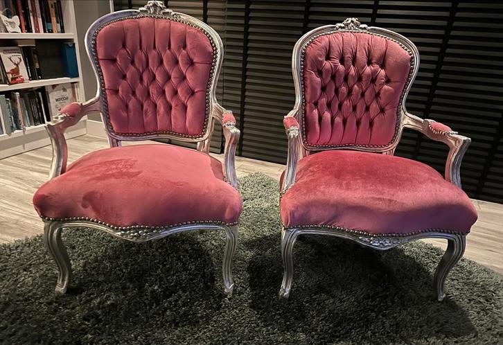 Twee roze barok fauteuils met zilveren frame, Antiek en Kunst, Antiek | Meubels | Stoelen en Banken, Ophalen of Verzenden