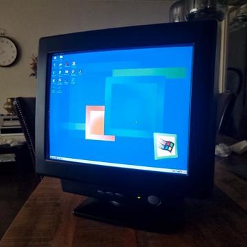 17inch CRT Monitor Zwart  beschikbaar voor biedingen