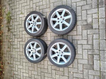 Honda velgen met all season banden beschikbaar voor biedingen
