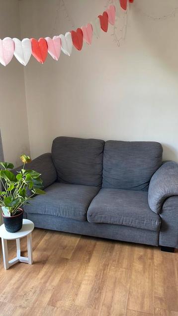 Grijze IKEA bank