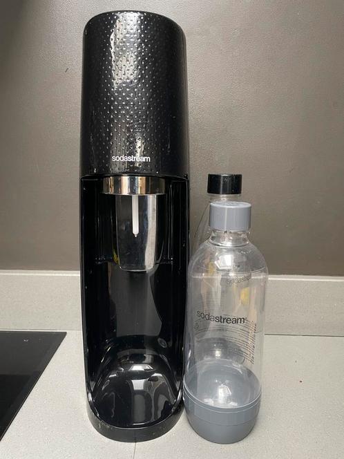 SodaStream bruiswatermaker (inclusief 2 flessen), Witgoed en Apparatuur, Bruiswatermachines, Zo goed als nieuw, Ophalen of Verzenden