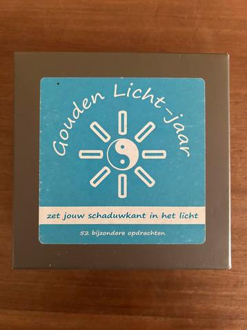Gouden Licht-Jaren kaartendeck beschikbaar voor biedingen
