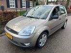 Ford Fiesta 1.4 16V Ambiente 5-drs Automaat Apk tot 19-04-20, Auto's, Elektrische ramen, Origineel Nederlands, Te koop, Zilver of Grijs