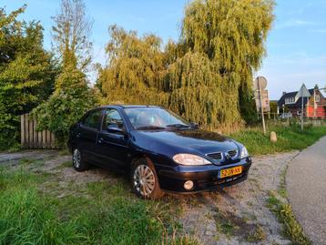 Renault Mégane 1.6 16V Sedan 2002 Blauw beschikbaar voor biedingen