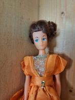 Lief uitziende Barbieclone in ern mooie avondjurk, Gebruikt, Fashion Doll, Onbekend, Ophalen of Verzenden