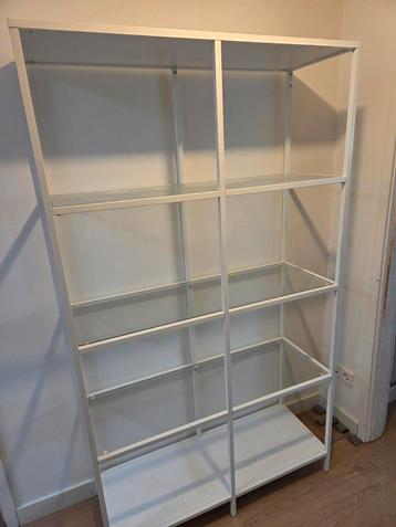 Ikea Vittsjo kasten 3x beschikbaar voor biedingen