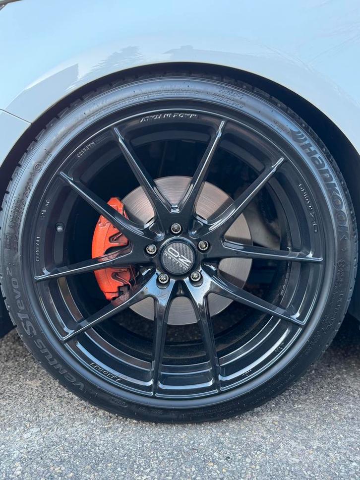 OZ Leggera HLT 18x8 ET35 5x100 Gloss Black, Auto-onderdelen, Banden en Velgen, Banden en Velgen, All Season, 18 inch, 225 mm, Personenwagen