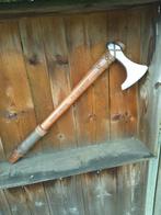 Ranke Vikingbijl met mahoniehoutensteel. Leer details gelakt, Ophalen of Verzenden