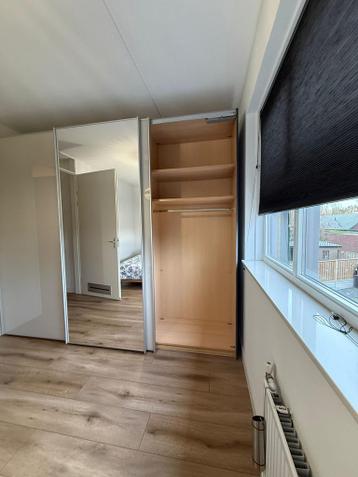 Kledingkast Goossens 280×240×68 – nieuwprijs €2500 - afbeelding 3