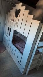 Gezellig stapelbed huisje wit, Kinderen en Baby's, Kinderkamer | Stapelbedden en Hoogslapers, Ophalen, Gebruikt