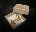 Prada oorhangers oorbellen goud nieuw, Ophalen of Verzenden, Zo goed als nieuw, Goud, Overige materialen