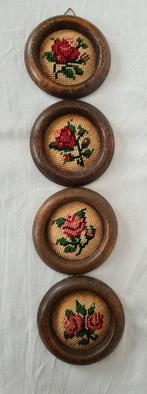 Vintage set van vier kleine, ronde, handgemaakte wanddecorat, Ophalen of Verzenden