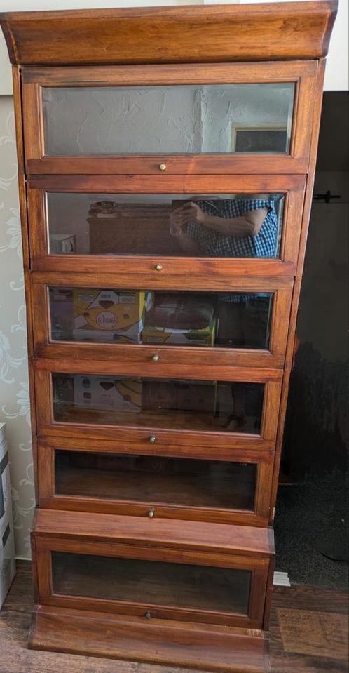 Tk oude antieke boekenkast Globe Wernicke of dezelfde style., Huis en Inrichting, Kasten | Boekenkasten, Gebruikt, 25 tot 50 cm