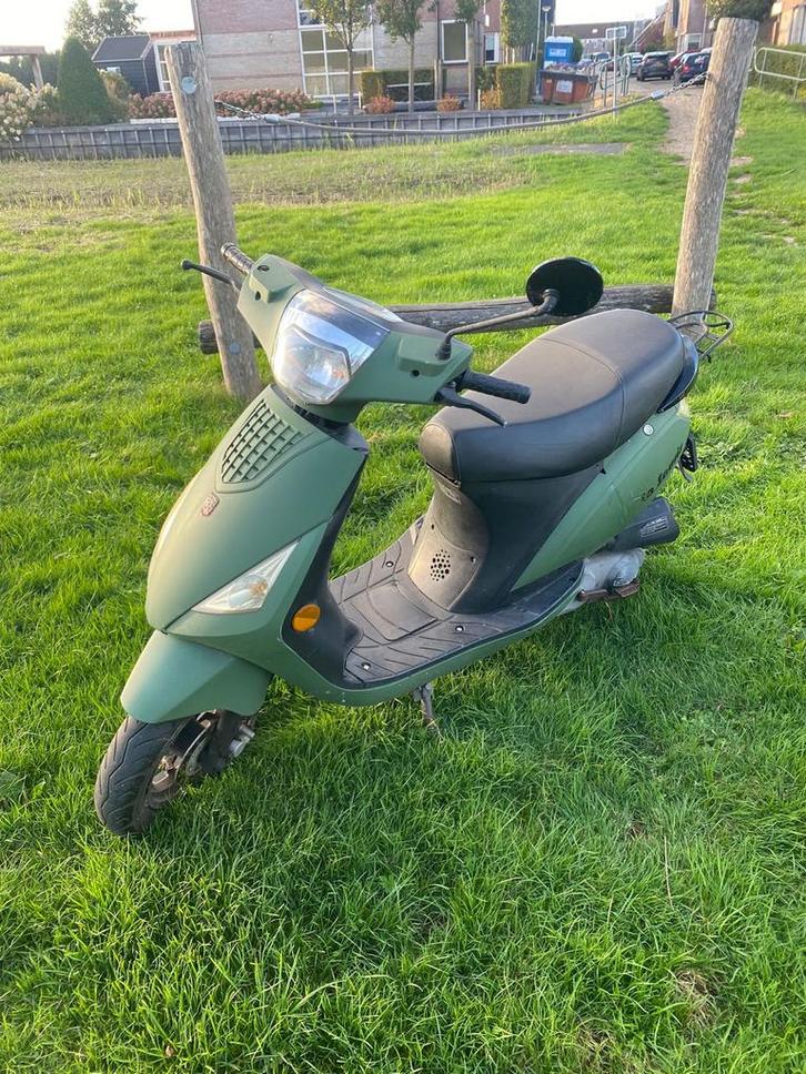 Groen La souris scooter zonder kenteken 45 km, Fietsen en Brommers, Brommeronderdelen | Scooters, Gebruikt, Overige merken, Overige typen