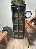 Vitrine kast zwart staal, Huis en Inrichting, Ophalen, Zo goed als nieuw, 25 tot 50 cm, 150 tot 200 cm
