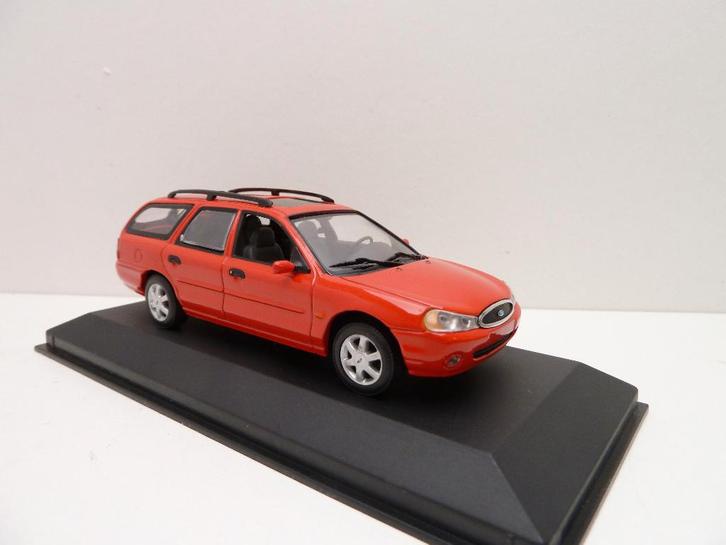 Ford Mondeo Station  ''  Minichamps '', Hobby en Vrije tijd, Modelauto's | 1:43, Zo goed als nieuw, Auto, MiniChamps, Ophalen of Verzenden