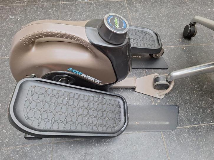Bluetooth Under Desk Exercise Bike + stoelhaak, Sport en Fitness, Fitnessmaterialen, Gebruikt, Overige typen, Benen, Ophalen of Verzenden