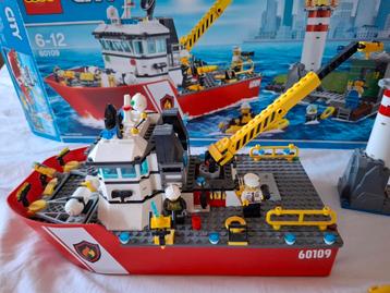 Compleet lego city 60109 brandweerboot beschikbaar voor biedingen