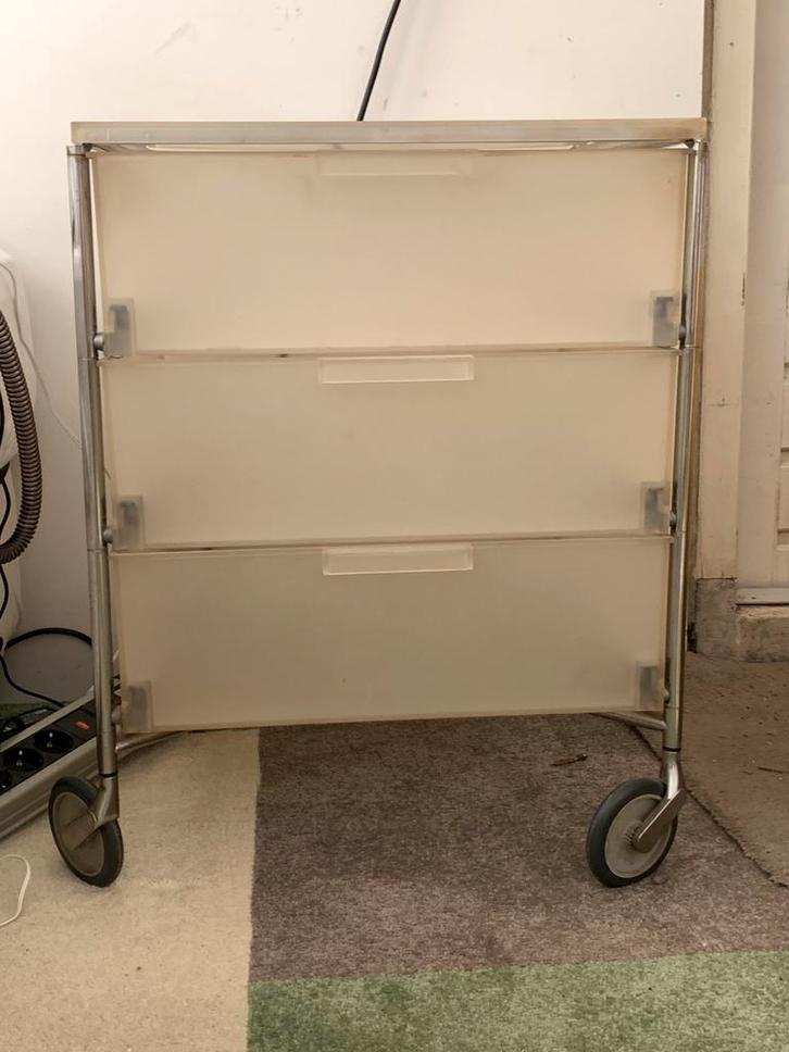 Kartell mobil 3 ladenkast (3 stuks) kleur ijs, Huis en Inrichting, Kasten | Ladekasten, Zo goed als nieuw, Minder dan 100 cm, 25 tot 50 cm