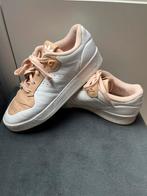Adidas Rivalry low 43 1/3 special!, Kleding | Heren, Schoenen, Ophalen of Verzenden, Zo goed als nieuw