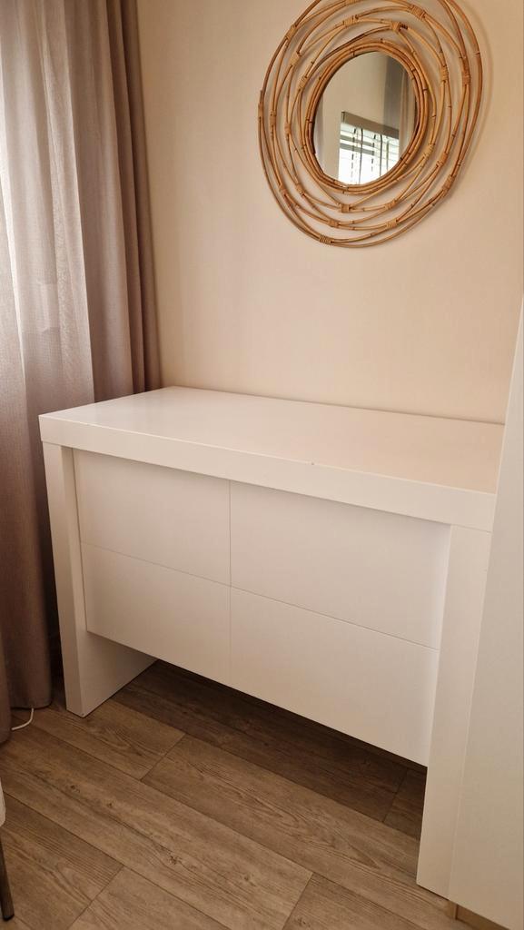 Witte commode met 2 softclose lades (prima staat!), Huis en Inrichting, Kasten | Ladekasten, Minder dan 100 cm, 100 tot 150 cm