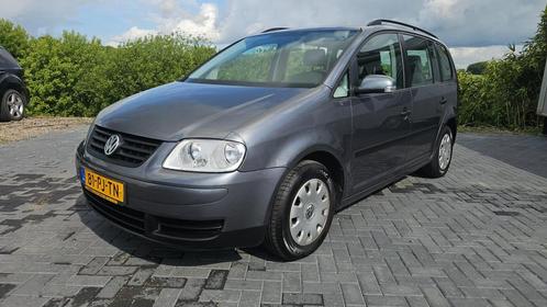 Volkswagen Touran 1.6-16V FSI Turijn 2004 APK 02-2026!, Auto's, Volkswagen, Bedrijf, Te koop, Touran, Benzine, Euro 4, C, MPV