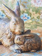 Oud Goebel beeldje uit Duitsland van twee konijnen 15,4 cm., Antiek en Kunst, Ophalen of Verzenden