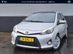 Toyota Yaris 1.5 Full Hybrid Dynamic Navigatie, Trekhaak, Pa, Auto's, Toyota, 47 €/maand, Origineel Nederlands, Te koop, Zilver of Grijs