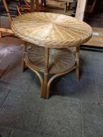 Rotan tafel plus stoel, Ophalen