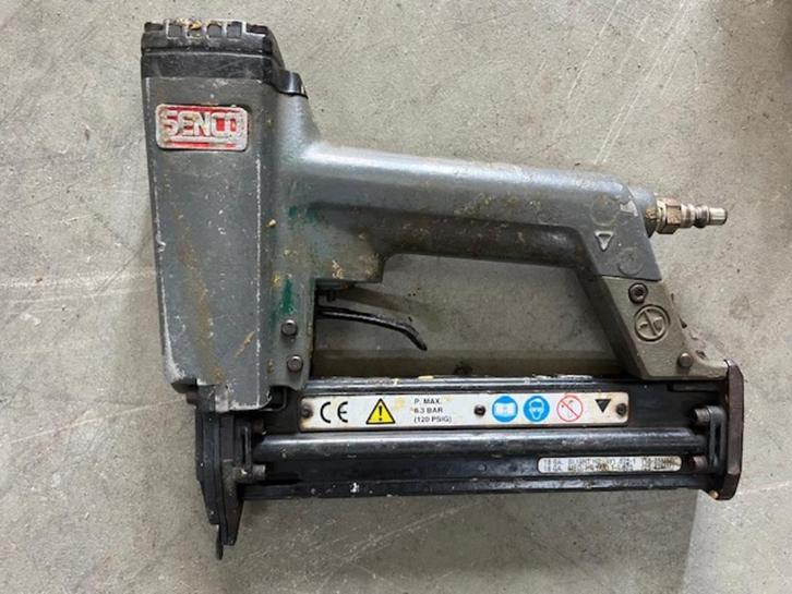 Nieten tacker senco, Doe-het-zelf en Verbouw, IJzerwaren en Bevestigingsmiddelen, Gebruikt, Overige typen, Minder dan 50 mm, Rvs