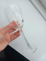 Wijnglazen swirl 2 stuks, Ophalen of Verzenden, Zo goed als nieuw, Overige typen