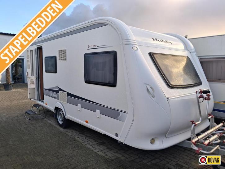 Hobby De Luxe 490 KMF Mover/Voortent/Luifel, Caravans en Kamperen, Caravans, Bedrijf, tot en met 5, 1250 - 1500 kg, Overige, Hobby