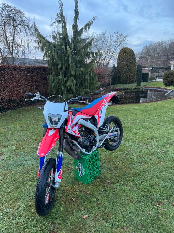 Honda hm 50rr, Fietsen en Brommers, Brommers | Overige merken, Zo goed als nieuw, Maximaal 45 km/u, Ophalen