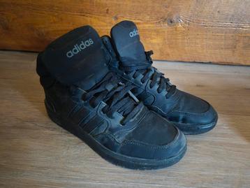 Zgan zwarte Adidas sneakers maat 42 beschikbaar voor biedingen