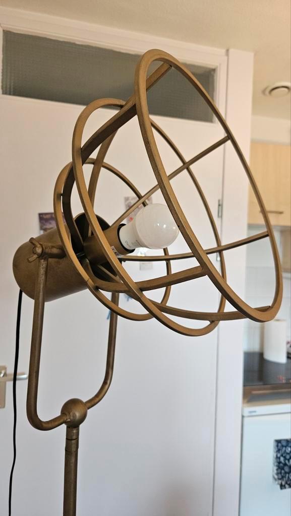 Industriële Goudkleurige Stalamp, Huis en Inrichting, Lampen | Vloerlampen, Gebruikt, 150 tot 200 cm, Metaal, Ophalen