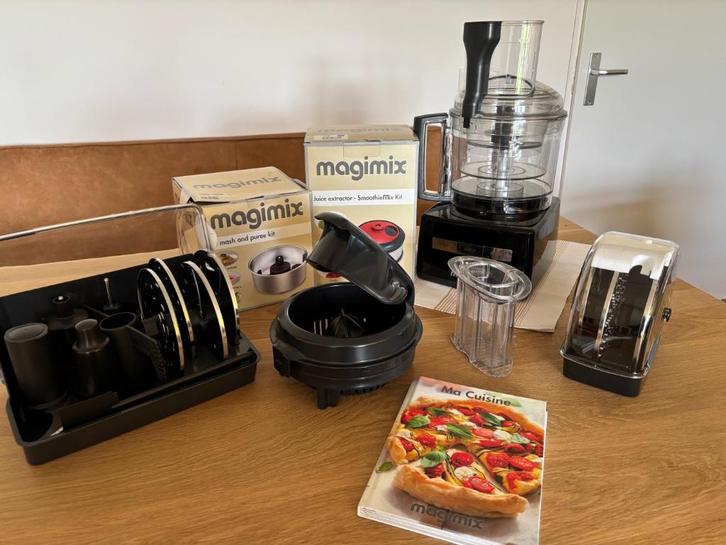 Magimix keukenmachine met vele extra’s, zo goed als nieuw, Witgoed en Apparatuur, Keukenmixers, Zo goed als nieuw, 3 tot 4 liter