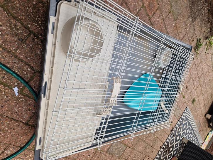 Konijnen kooi en heel veel speelgoed, Dieren en Toebehoren, Knaagdieren en Konijnen | Toebehoren, Zo goed als nieuw, Speelgoed