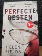 Perfecte Resten - Helen Fields, Ophalen of Verzenden, Zo goed als nieuw, Helen Fields, Nederland