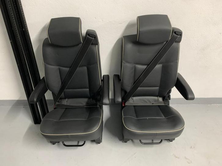 2 Leren stoelen + gordel op losse rails en met armleuningen, Auto-onderdelen, Interieur en Bekleding, Amerikaanse onderdelen, Citroën
