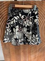 Retro bloemenrok, Kleding | Dames, Rokken, Maat 38/40 (M), H&M, Zwart, Ophalen of Verzenden