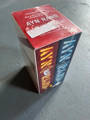 Ayn Rand Atlas Shrugged + Fountainhead filosofie boek Engels beschikbaar voor biedingen