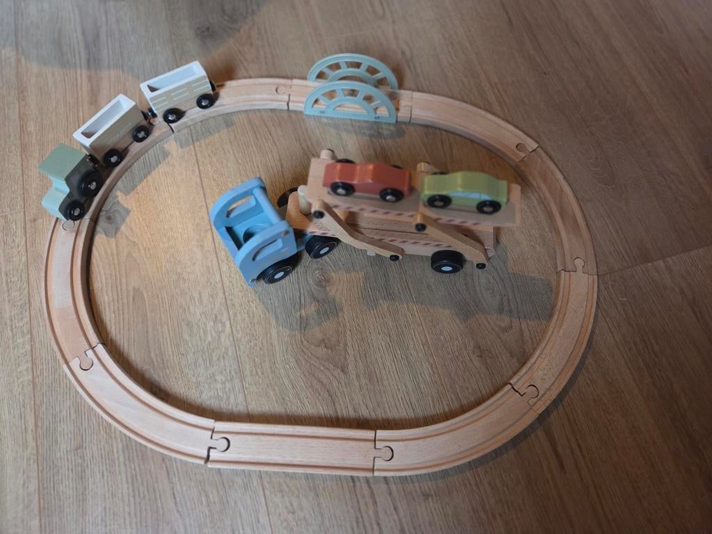 Treinbaan little dutch en vrachtauto, Kinderen en Baby's, Speelgoed | Houten speelgoed, Ophalen of Verzenden